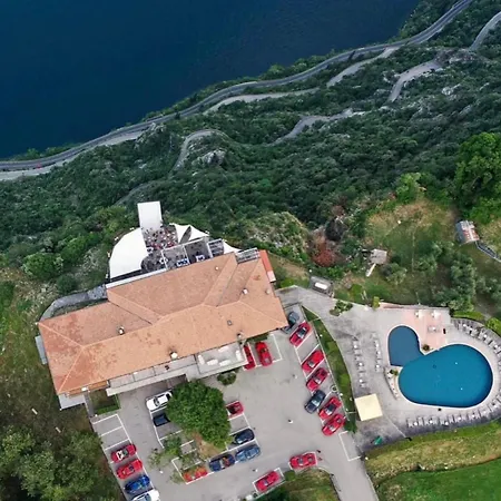 Szálloda Terrazza Del Brivido, Paradiso 3*